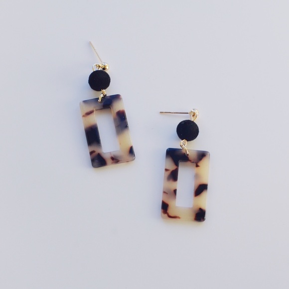 Jewelry - Light Tortoise Squared Drop Earrings Silver Posts